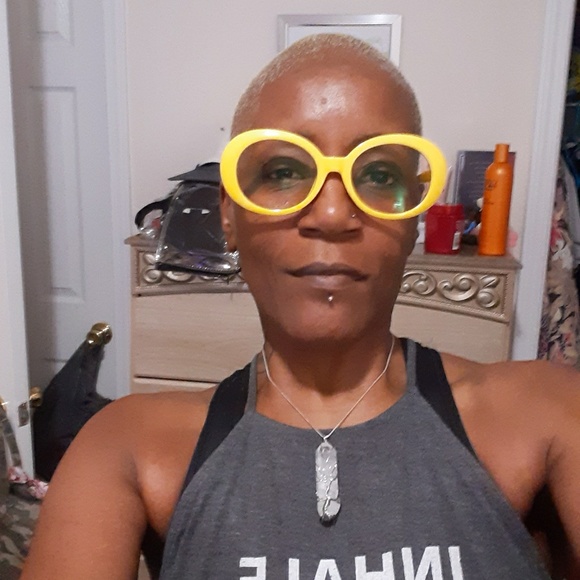 Meet your Posher, Latonya - Picture 1 of 1